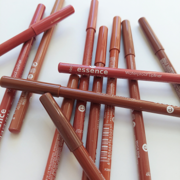 Оптом Олівець для губ водостійкий ESSENCE WATERPROOF LIP LINER
